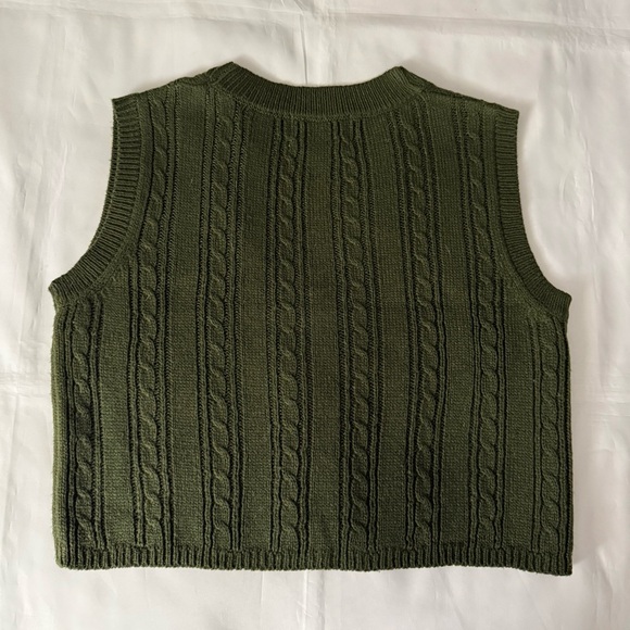 Pink Rose Sleeveless Cropped Green V-Neck Sweater Vest - Picture 11 of 11